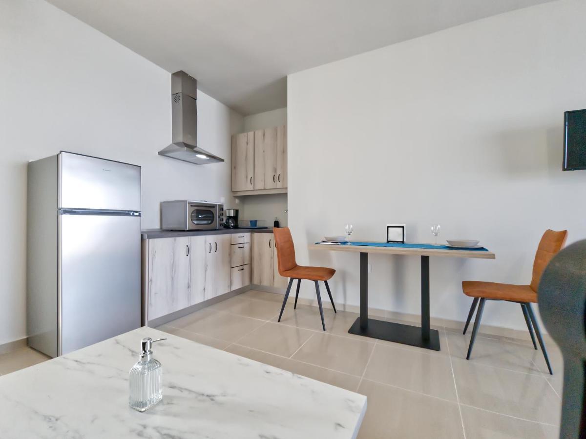 Epipleon Luxury Suites -105- Δωμάτιο 35Τμ Με Βεράντα 35Τμ Μπροστά Στη Θάλασσα Nafpaktos Luaran gambar