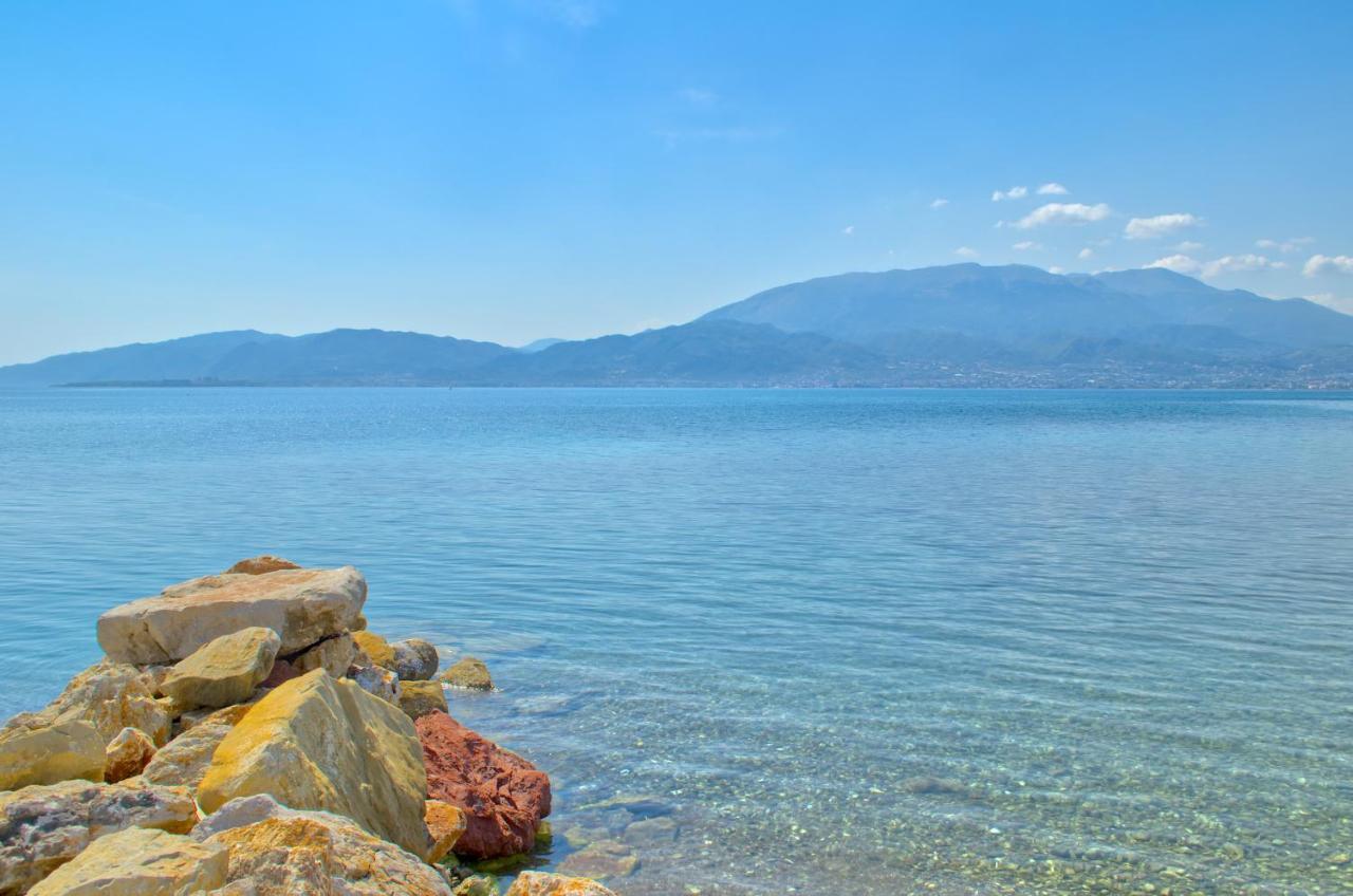 Epipleon Luxury Suites -105- Δωμάτιο 35Τμ Με Βεράντα 35Τμ Μπροστά Στη Θάλασσα Nafpaktos Luaran gambar